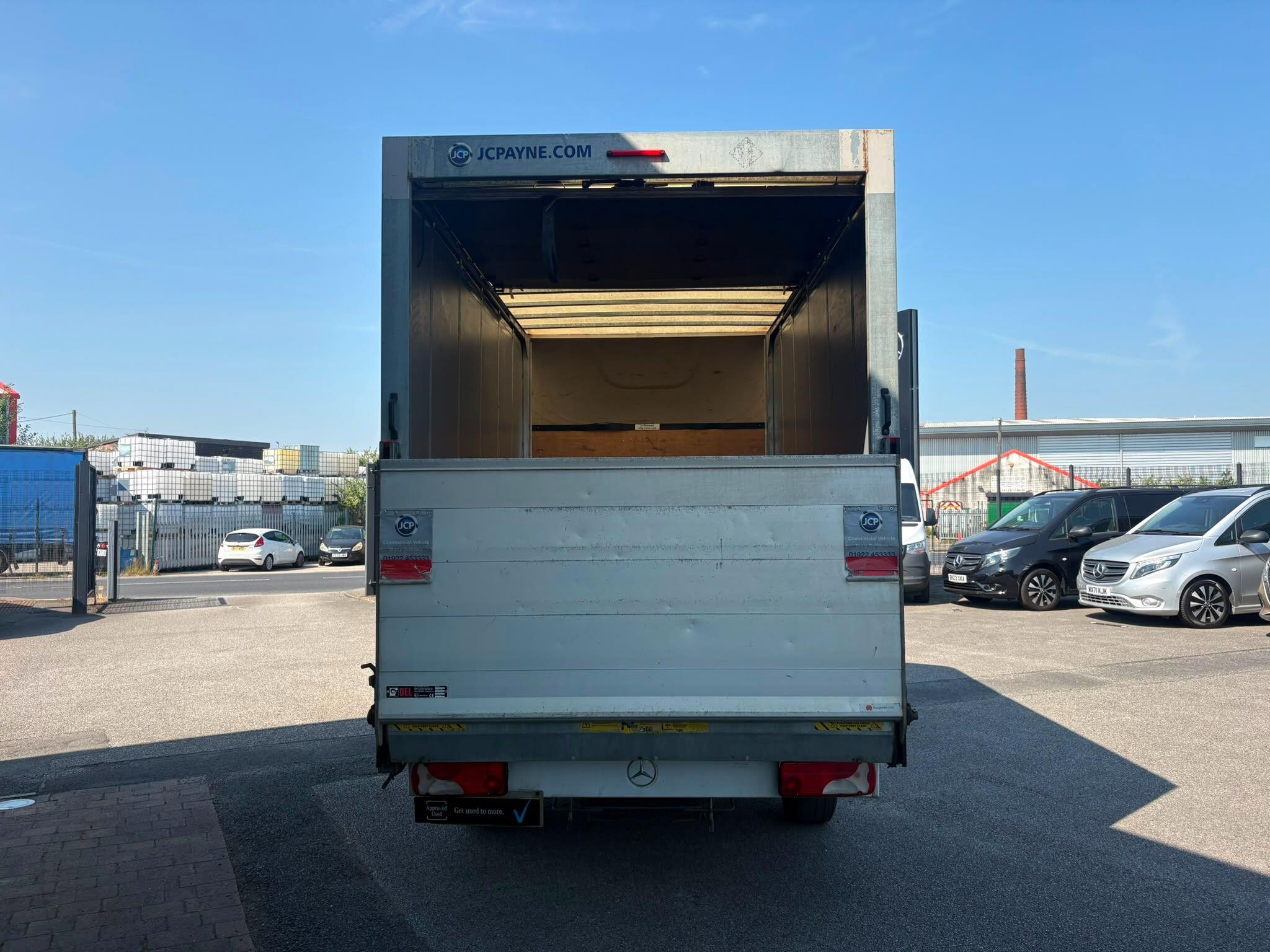 Mercedes-Benz Sprinter